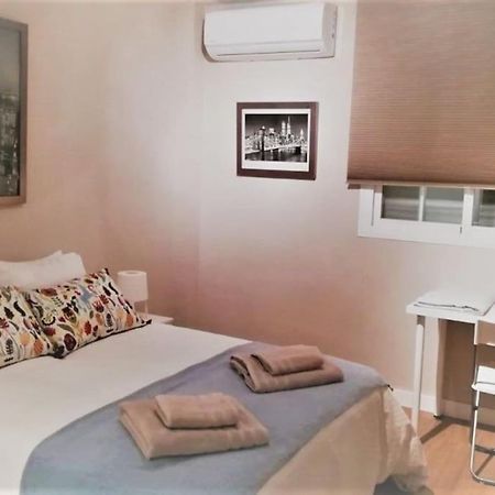 Apartamento Cuarzo Sevilla Bagian luar foto