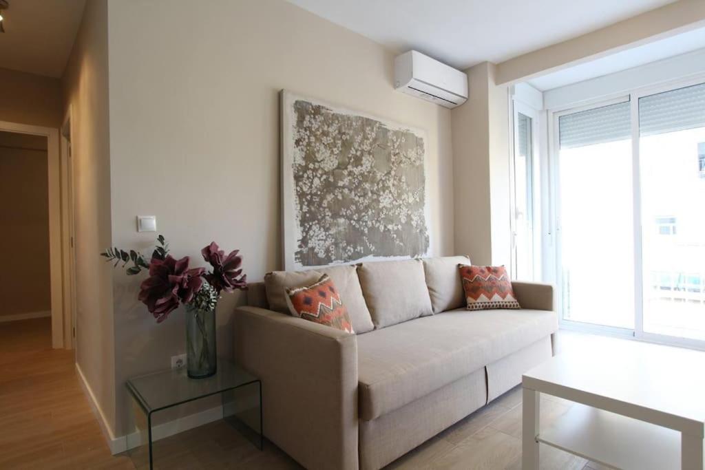 Apartamento Cuarzo Sevilla Bagian luar foto